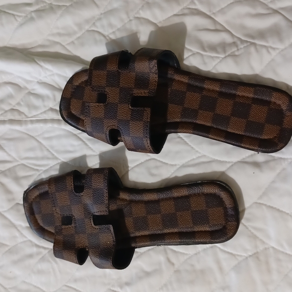 Sandals 👡 - Picture 2 of 5